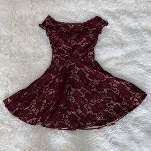 Off the shoulder petite mini dress. B.Darlin, worn once.